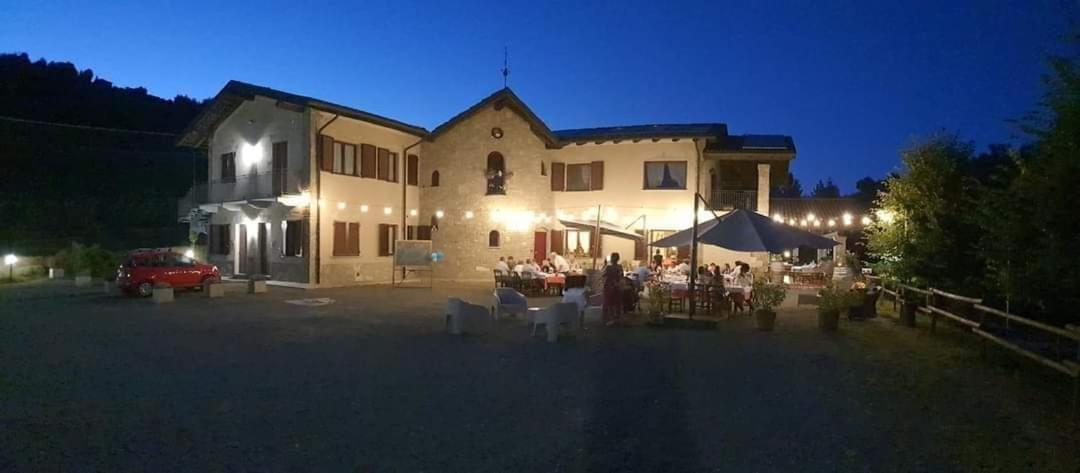 Agriturismo Cascina L'Arche Santo Stefano Belbo Dış mekan fotoğraf
